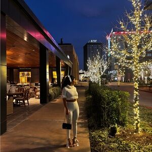 Skims Elegant White Holiday Outfit